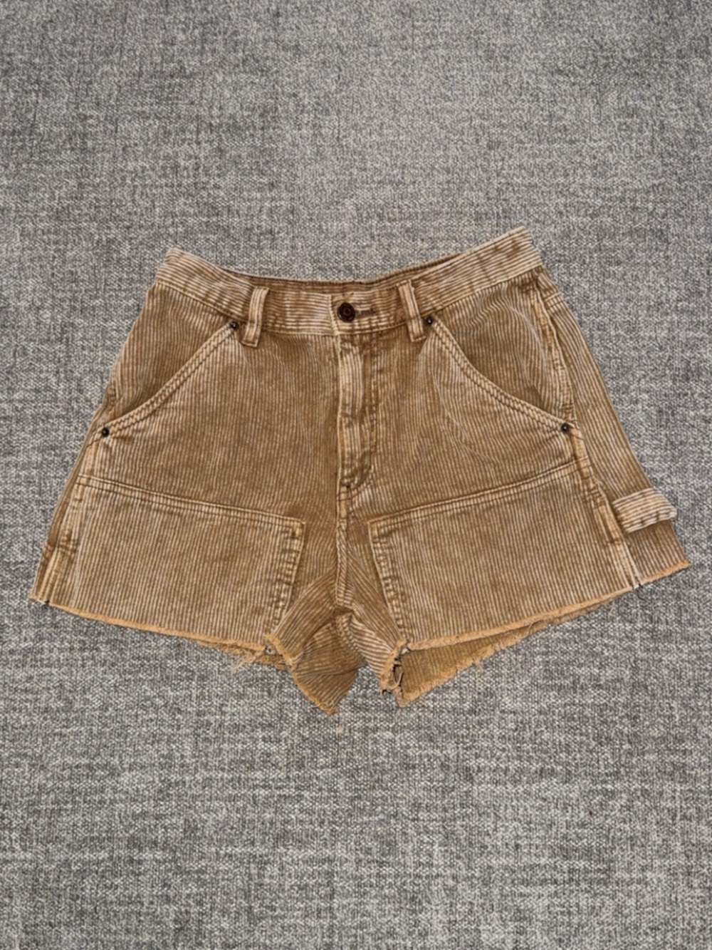 BDG Cut off Carpenter Corduroy Women’s shorts, Size 25